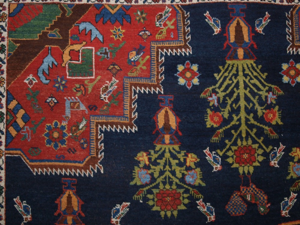 ANTIQUE PERSIAN AFSHAR RUG WITH VASE DESIGN, BIRDS AND FLOWERS, CIRCA 1900/20. View VIII