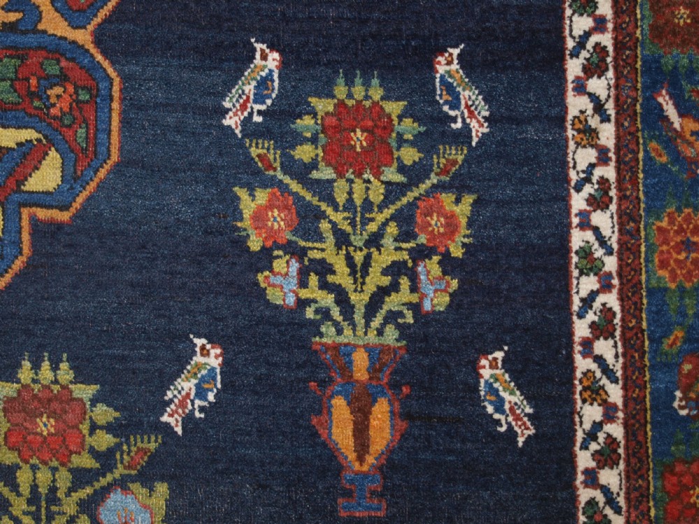 ANTIQUE PERSIAN AFSHAR RUG WITH VASE DESIGN, BIRDS AND FLOWERS, CIRCA 1900/20. View IX