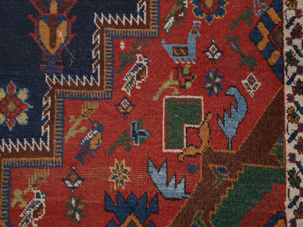 ANTIQUE PERSIAN AFSHAR RUG WITH VASE DESIGN, BIRDS AND FLOWERS, CIRCA 1900/20. View XII