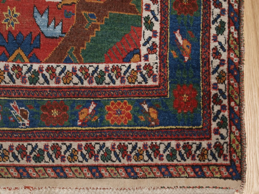 ANTIQUE PERSIAN AFSHAR RUG WITH VASE DESIGN, BIRDS AND FLOWERS, CIRCA 1900/20. View XIII