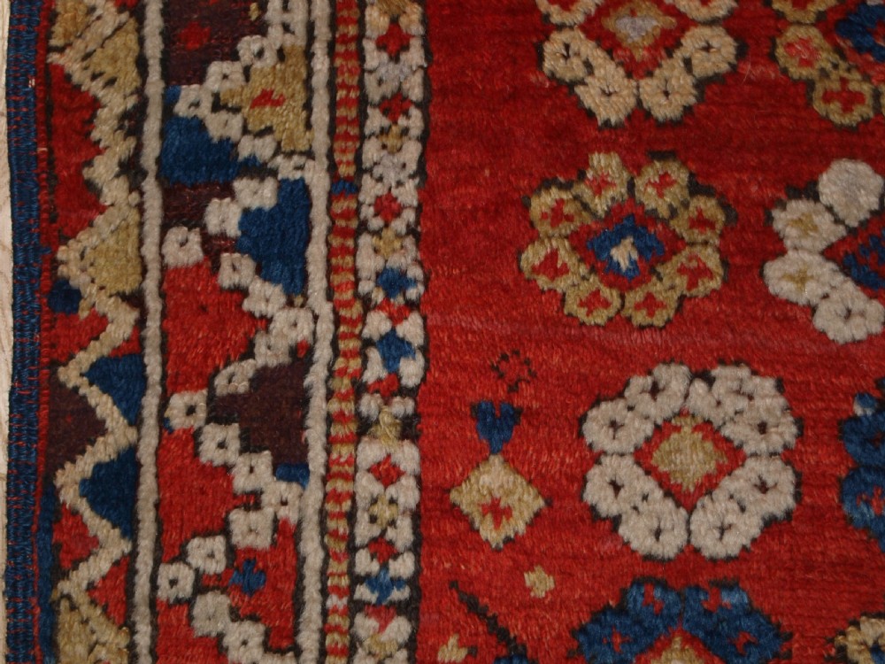 ANTIQUE TURKISH BERGAMA RUG, ALL OVER FLORAL DESIGN, 2ND HALF 19TH CENTURY. View III