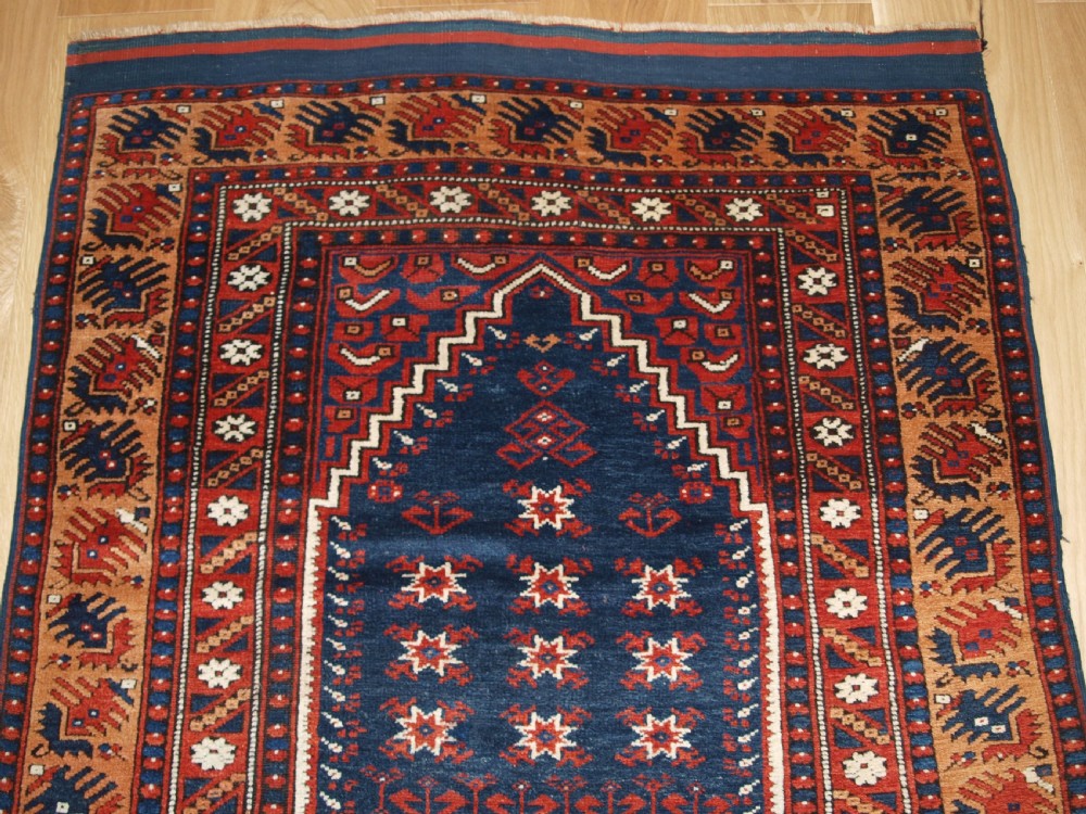 ANTIQUE TURKISH PRAYER RUG, BERGAMA REGION, POSSIBLY YAGCEBEDIR, LATE 19TH CENTURY.  View IV