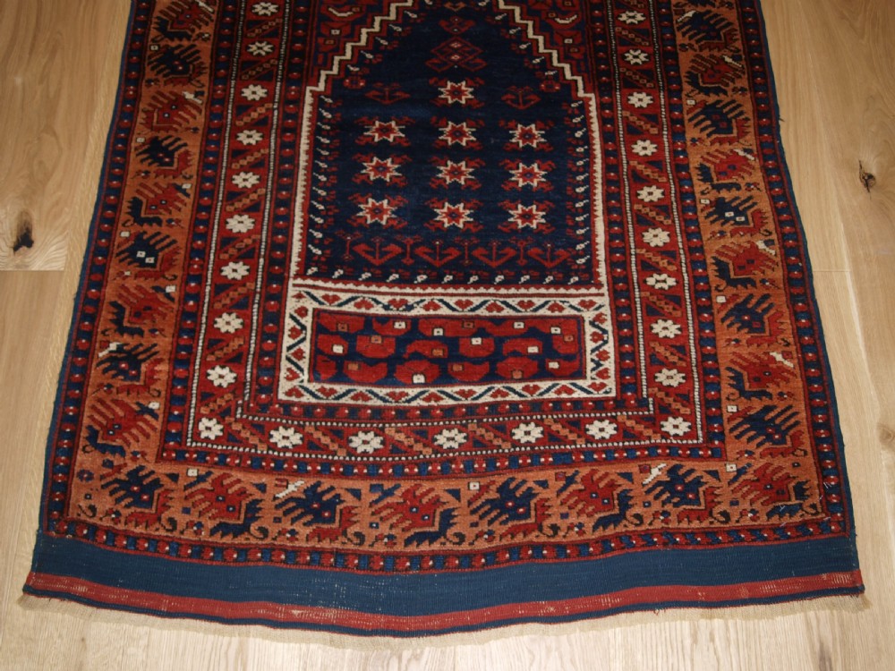 ANTIQUE TURKISH PRAYER RUG, BERGAMA REGION, POSSIBLY YAGCEBEDIR, LATE 19TH CENTURY.  View VI