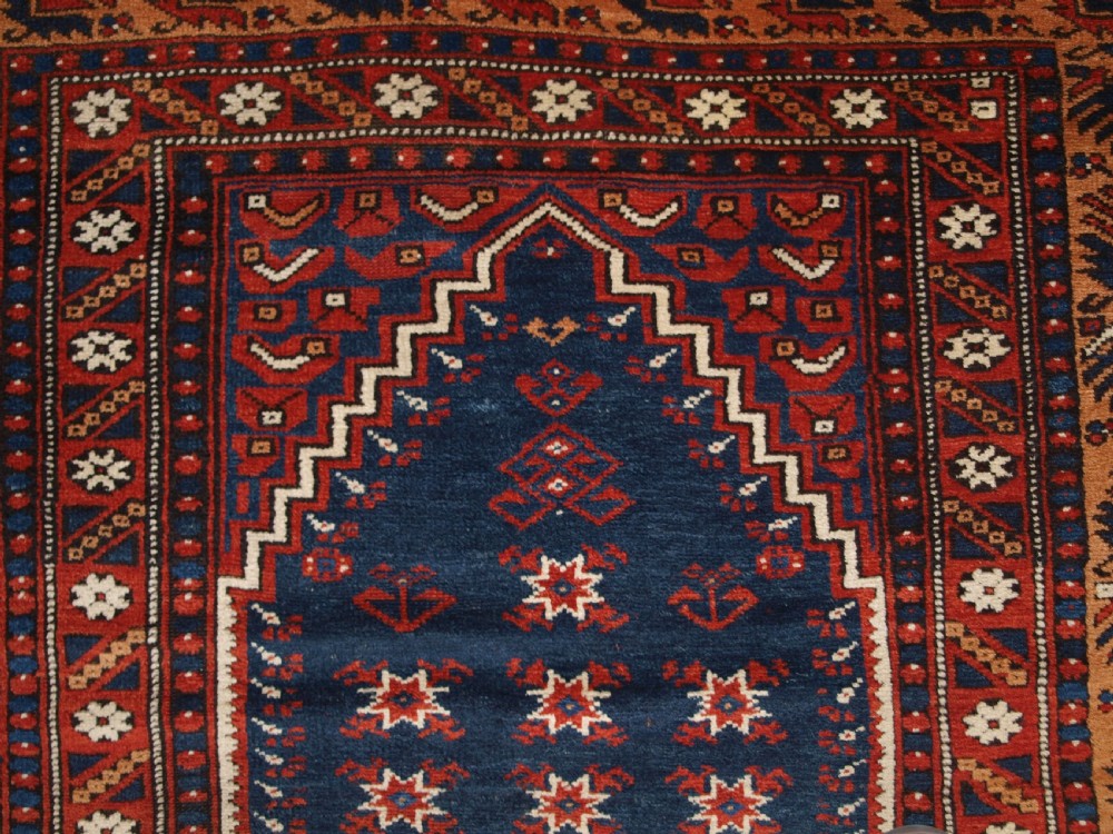 ANTIQUE TURKISH PRAYER RUG, BERGAMA REGION, POSSIBLY YAGCEBEDIR, LATE 19TH CENTURY.  View VII