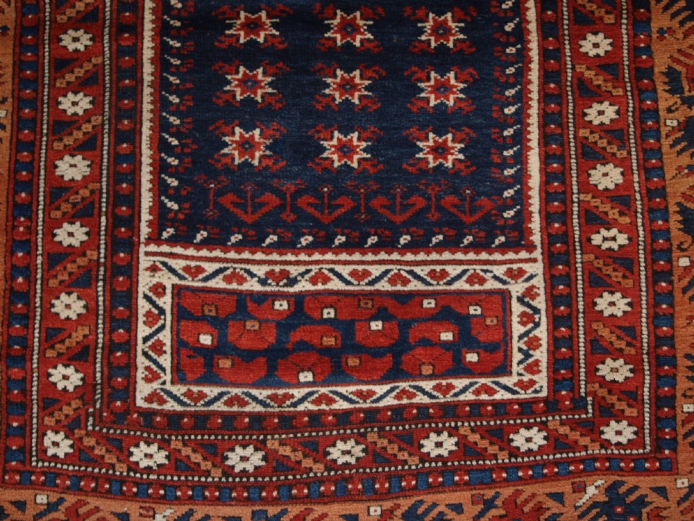 ANTIQUE TURKISH PRAYER RUG, BERGAMA REGION, POSSIBLY YAGCEBEDIR, LATE 19TH CENTURY.  View VIII