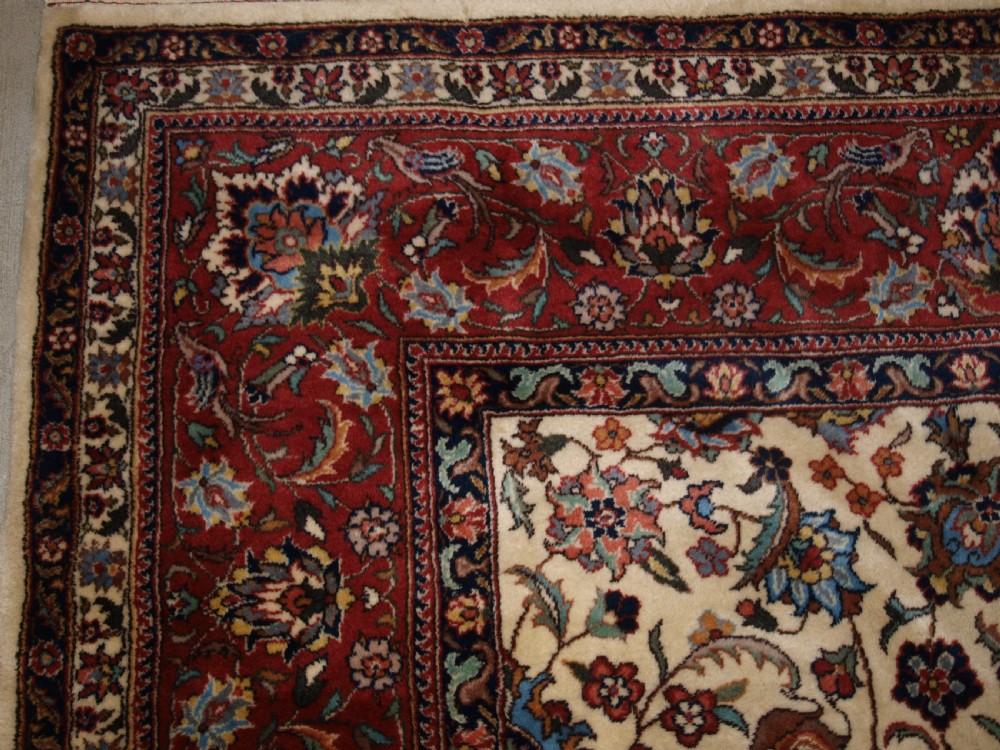 OLD PERSIAN TABRIZ CARPET WITH CLASSIC HUNTING DESIGN, EXCELLENT CONDITION, CIRCA 1920. View II