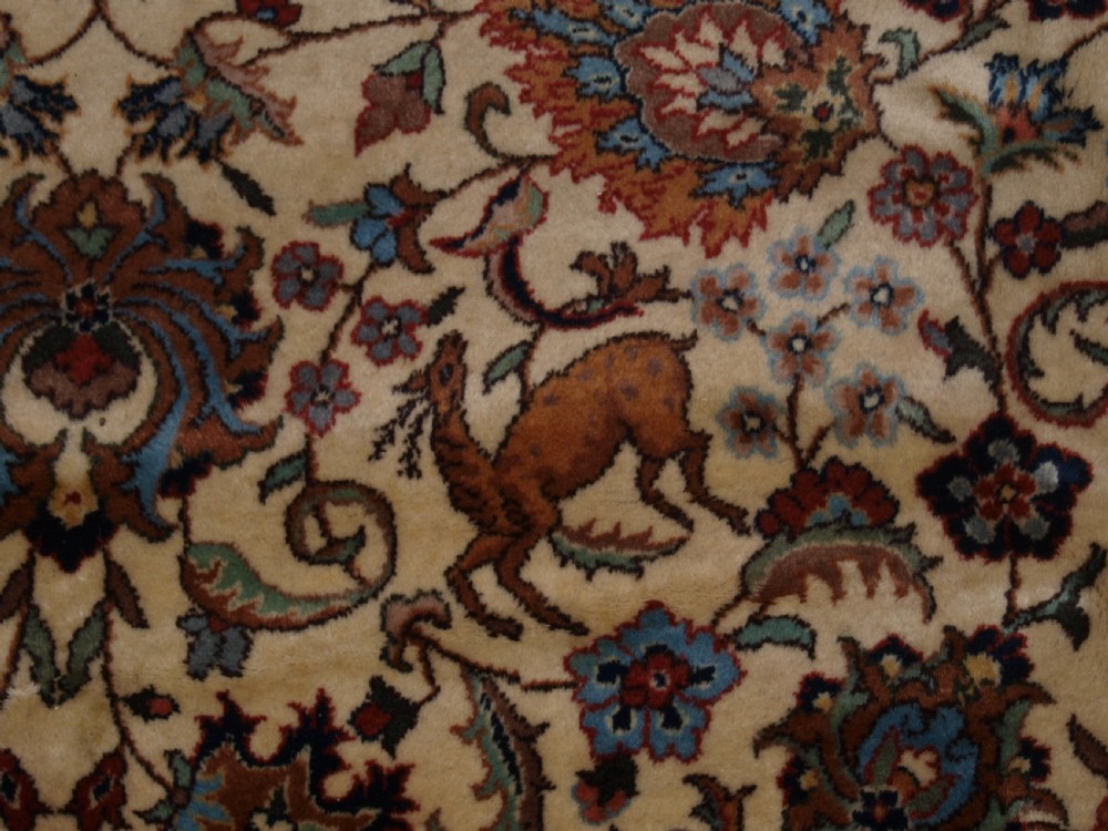 OLD PERSIAN TABRIZ CARPET WITH CLASSIC HUNTING DESIGN, EXCELLENT CONDITION, CIRCA 1920. View VIII