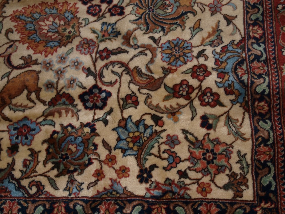 OLD PERSIAN TABRIZ CARPET WITH CLASSIC HUNTING DESIGN, EXCELLENT CONDITION, CIRCA 1920. View X