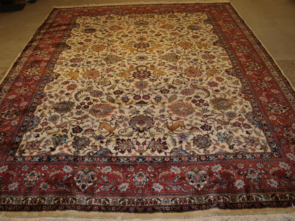 OLD PERSIAN TABRIZ CARPET WITH CLASSIC HUNTING DESIGN, EXCELLENT CONDITION, CIRCA 1920. View XI
