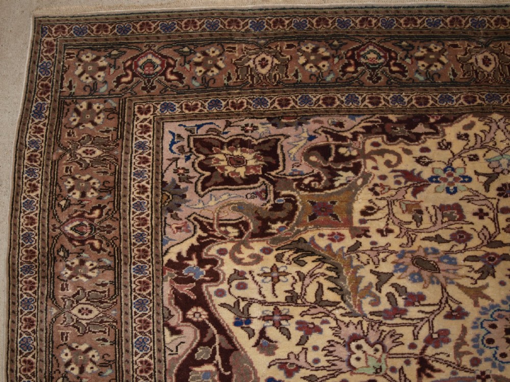 OLD TURKISH KAYSERI CARPET, SOFT COLOURS AND GOOD CONDITION, CIRCA 1920. View II