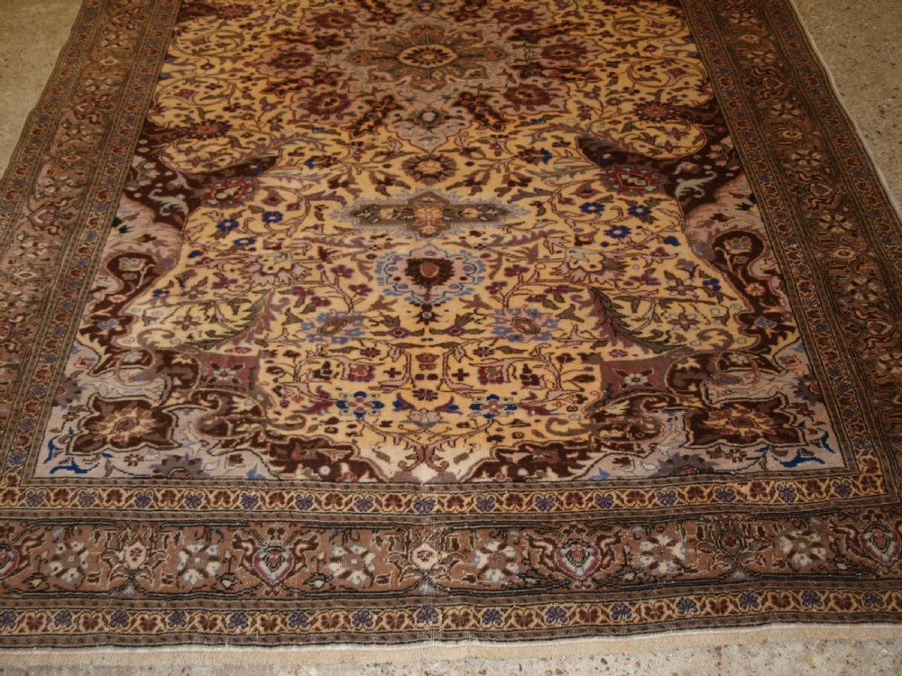 OLD TURKISH KAYSERI CARPET, SOFT COLOURS AND GOOD CONDITION, CIRCA 1920. View VI