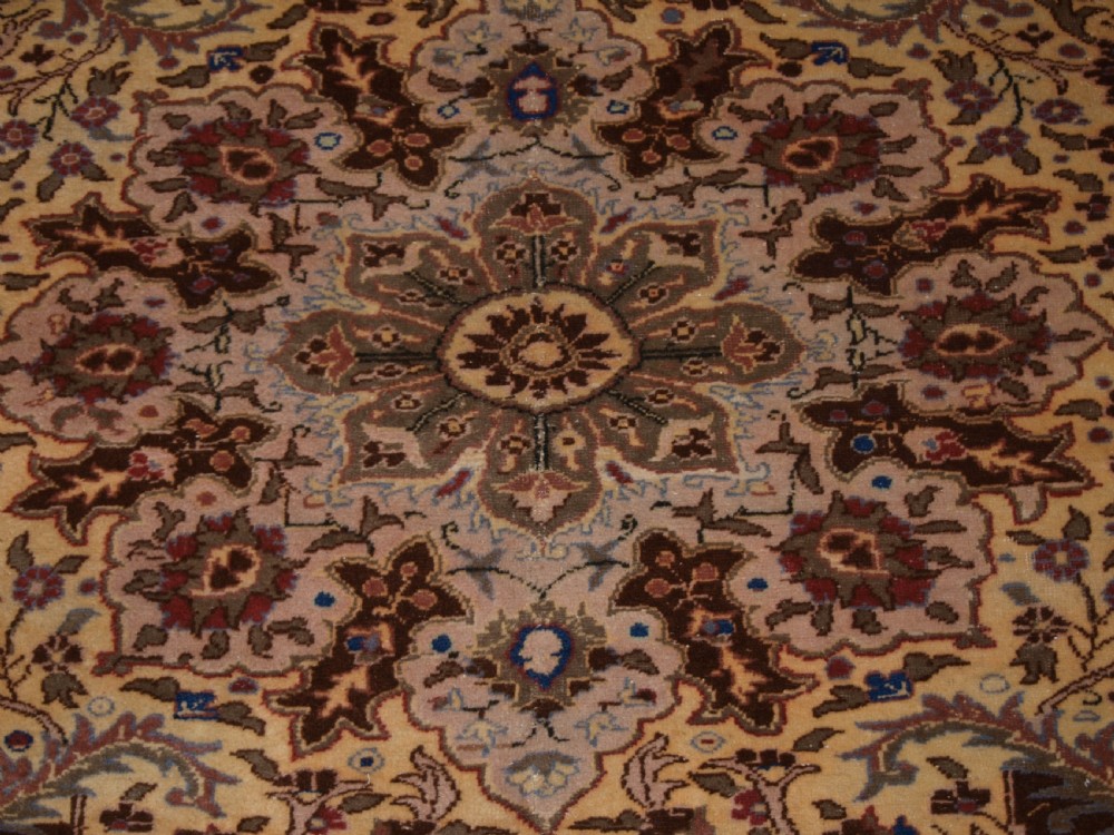 OLD TURKISH KAYSERI CARPET, SOFT COLOURS AND GOOD CONDITION, CIRCA 1920. View VII