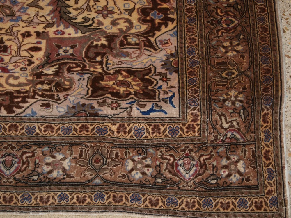 OLD TURKISH KAYSERI CARPET, SOFT COLOURS AND GOOD CONDITION, CIRCA 1920. View X