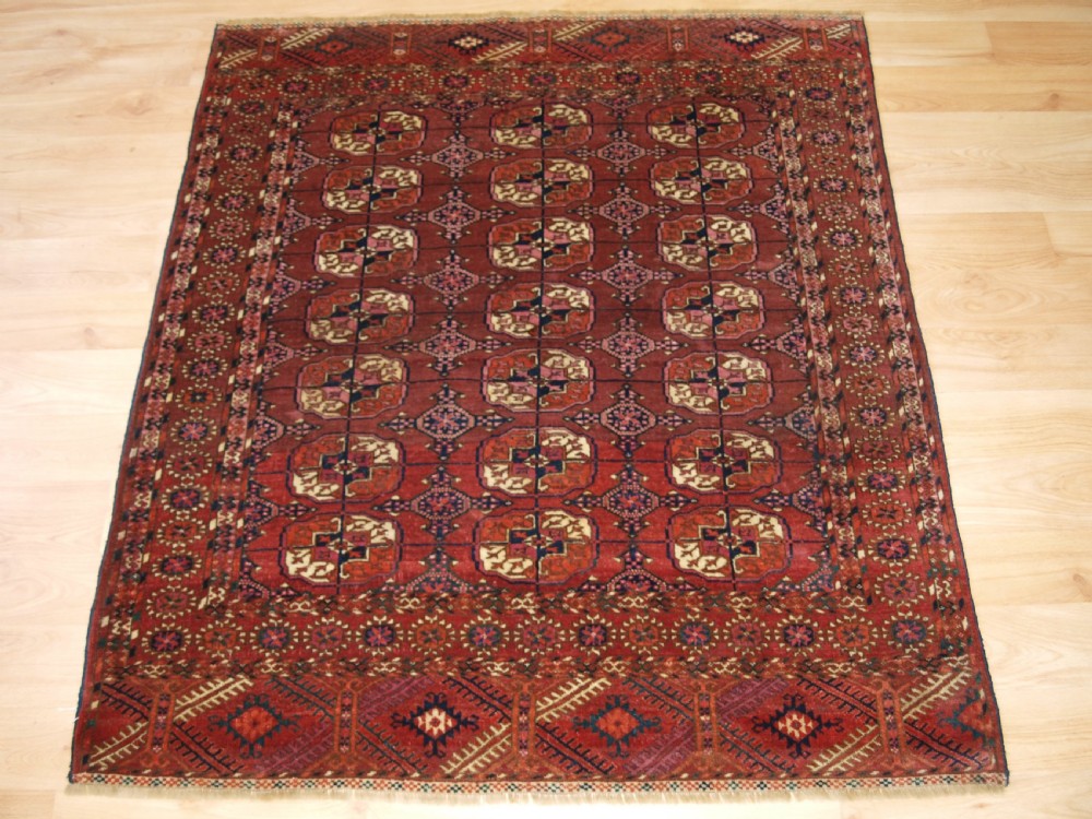 ANTIQUE TEKKE TURKMEN DOWRY RUG, SMALL SIZE, FINE WEAVE, CIRCA 1880.