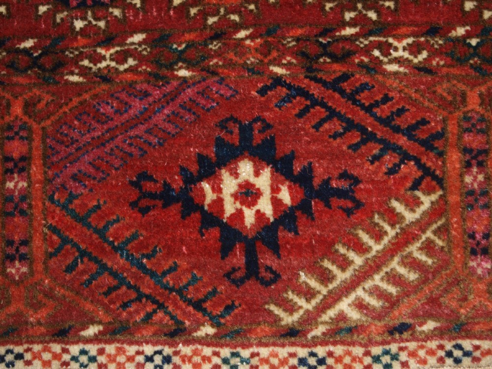 ANTIQUE TEKKE TURKMEN DOWRY RUG, SMALL SIZE, FINE WEAVE, CIRCA 1880. View IX