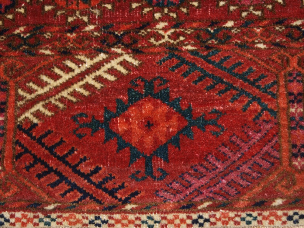 ANTIQUE TEKKE TURKMEN DOWRY RUG, SMALL SIZE, FINE WEAVE, CIRCA 1880. View X