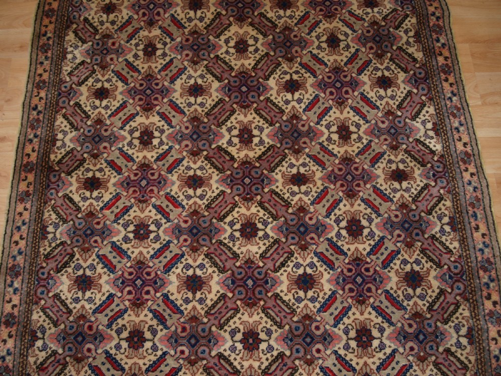 OLD TURKISH KAYSERI RUG WITH LATTICE DESIGN, FINE WEAVE AND SOFT COLOUR, CIRCA 1920. View V