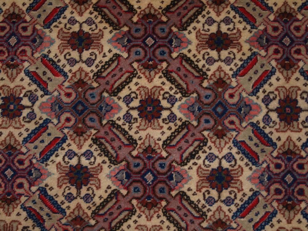 OLD TURKISH KAYSERI RUG WITH LATTICE DESIGN, FINE WEAVE AND SOFT COLOUR, CIRCA 1920. View VII