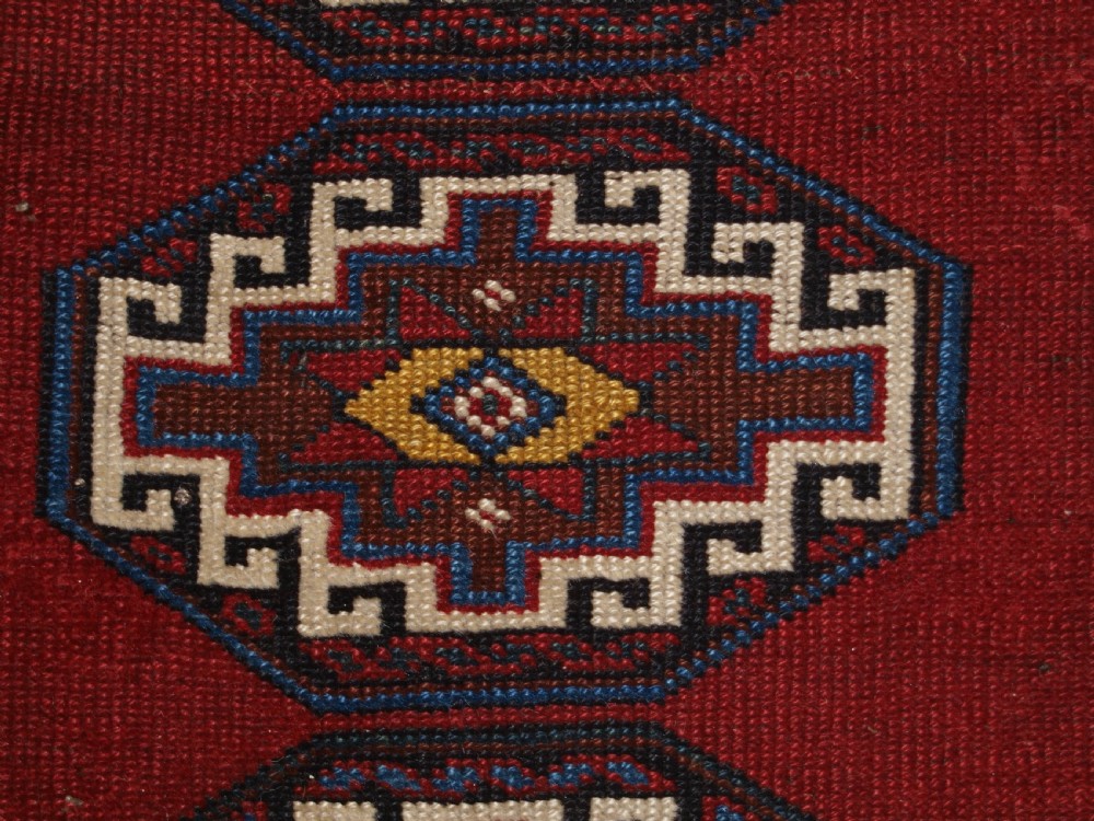 ANTIQUE NORTH PERSIAN KELARDASHT RUNNER, SUPERB COLOUR, CIRCA 1920. View VIII