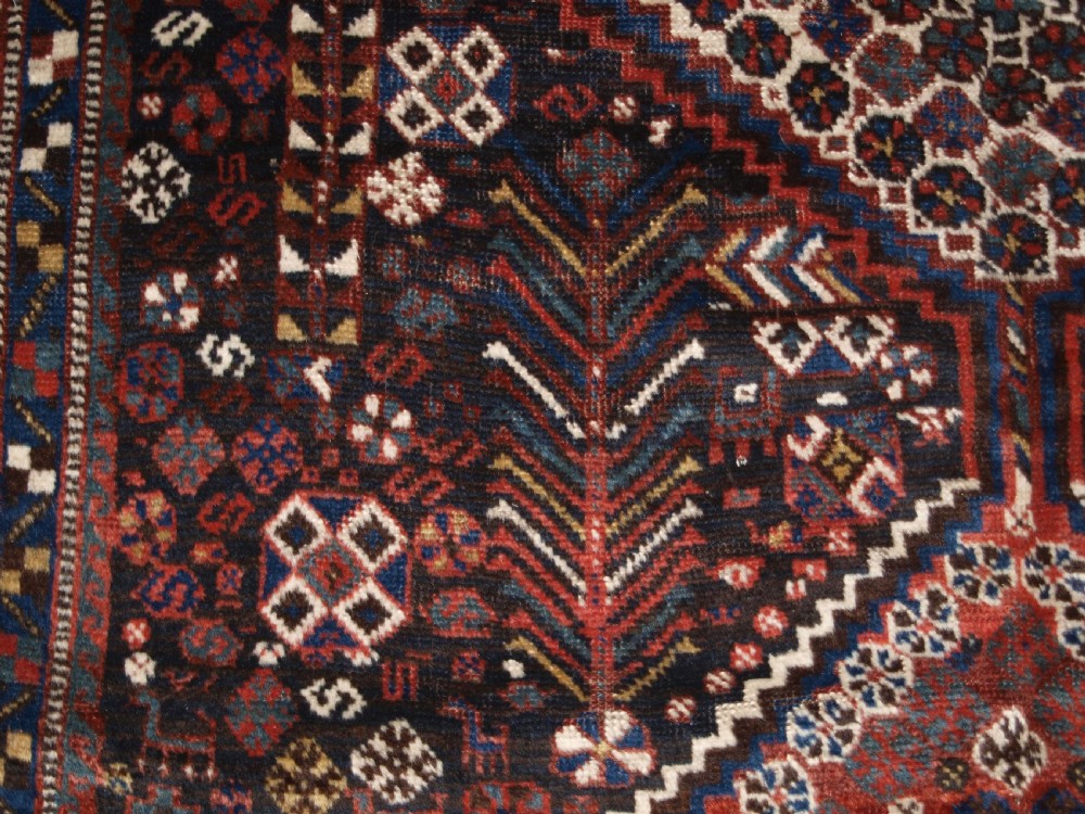 ANTIQUE SOUTH WEST PERSIAN TRIBAL KHAMSEH RUG, TRIPLE MEDALLION, CIRCA 1900. View VII