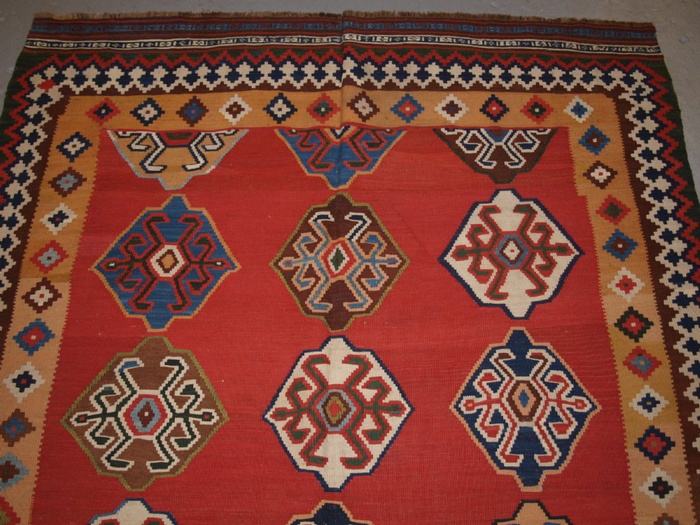 ANTIQUE SOUTH WEST PERSIAN QASHQAI KILIM WITH SUPERB COLOUR AND DESIGN, CIRCA 1900. View III
