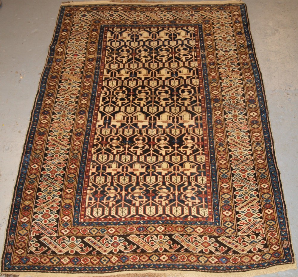 ANTIQUE CAUCASIAN KONAKEND RUG OF CLASSIC DESIGN, LATE 19TH CENTURY.