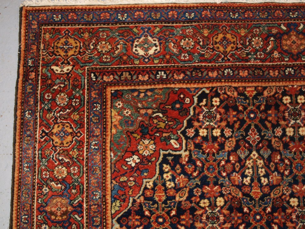 ANTIQUE PERSIAN FARAGHAN RUG WITH SHRUB DESIGN, FULL PILE WITH GREAT COLOUR. CIRCA 1900. View II