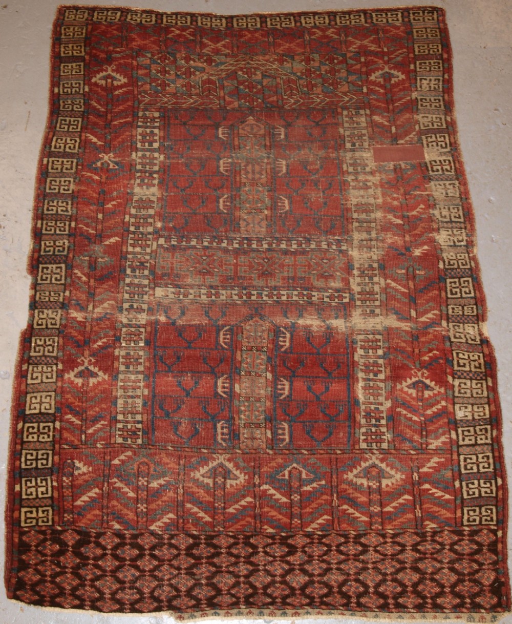 ANTIQUE TEKKE TURKMEN ENSI DOOR HANGING OF EARLY FORM, 1ST HALF 19TH CENTURY.
