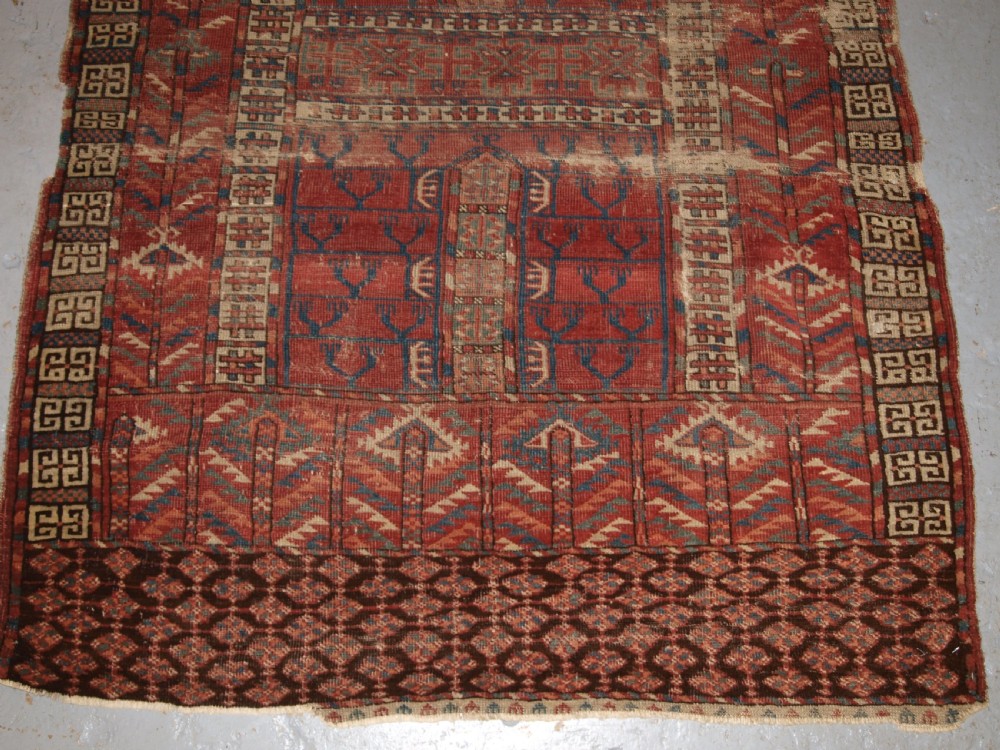 ANTIQUE TEKKE TURKMEN ENSI DOOR HANGING OF EARLY FORM, 1ST HALF 19TH CENTURY. View VII