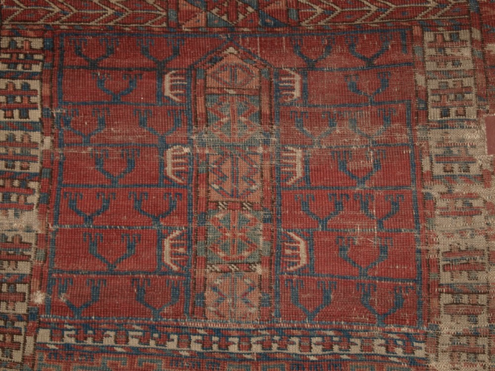 ANTIQUE TEKKE TURKMEN ENSI DOOR HANGING OF EARLY FORM, 1ST HALF 19TH CENTURY. View IX