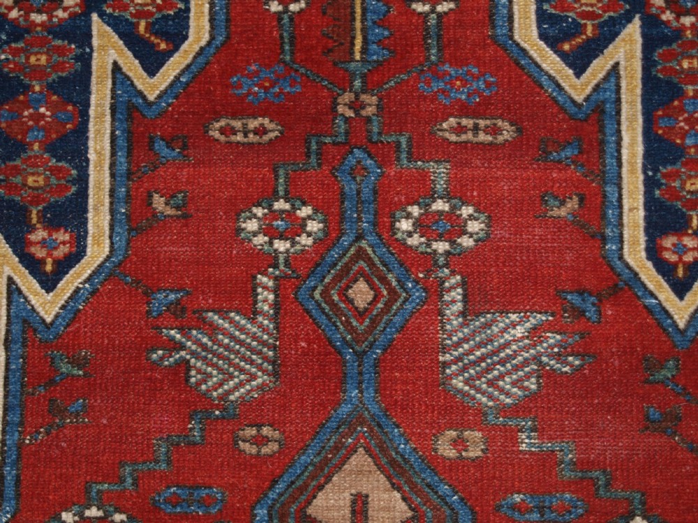 ANTIQUE MAZLAHAN VILLAGE RUG OF CLASSIC DESIGN, CIRCA 1900/20. View VIII