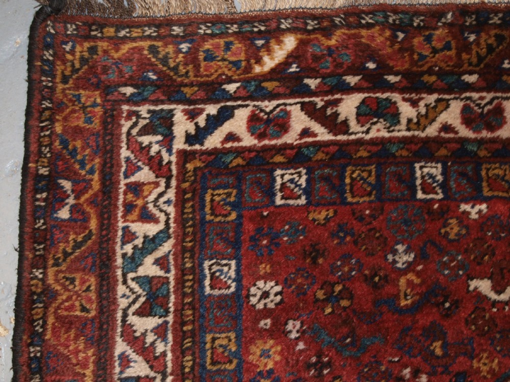 OLD SOUTH WEST PERSIAN TRIBAL DESIGN SHIRAZ RUG, THICK HEAVY PILE, CIRCA 1920. View II