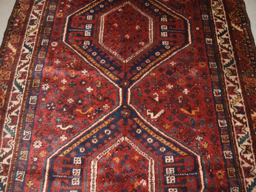 OLD SOUTH WEST PERSIAN TRIBAL DESIGN SHIRAZ RUG, THICK HEAVY PILE, CIRCA 1920. View V