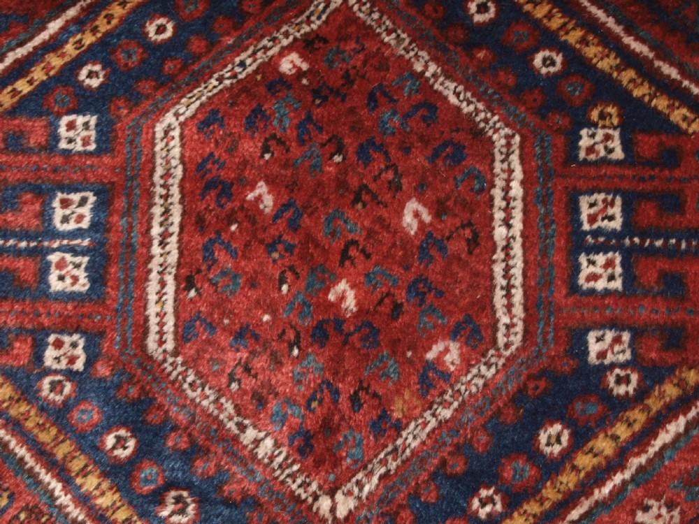 OLD SOUTH WEST PERSIAN TRIBAL DESIGN SHIRAZ RUG, THICK HEAVY PILE, CIRCA 1920. View VIII
