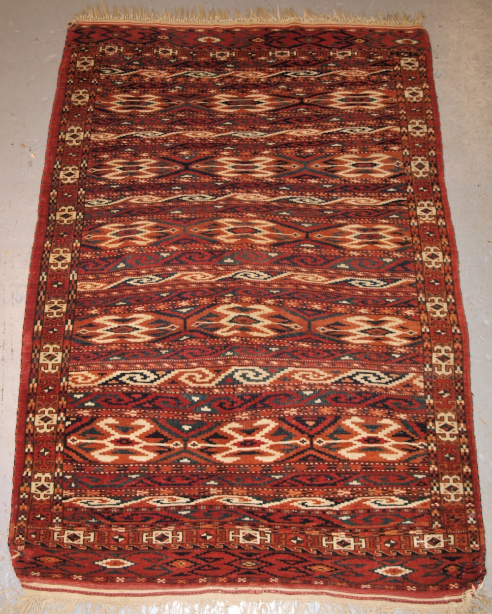 ANTIQUE YOMUT TURKMEN RUG, SCARCE BANDED DESIGN, EXCELLENT COLOUR, LATE 19TH CENTURY.