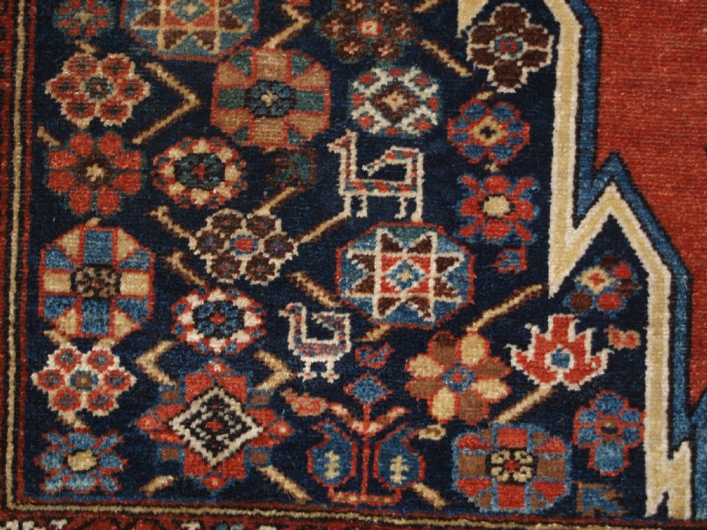 ANTIQUE MAZLAHAN RUG, TRADITIONAL DESIGN, GOOD COLOUR, CIRCA 1920. View IX