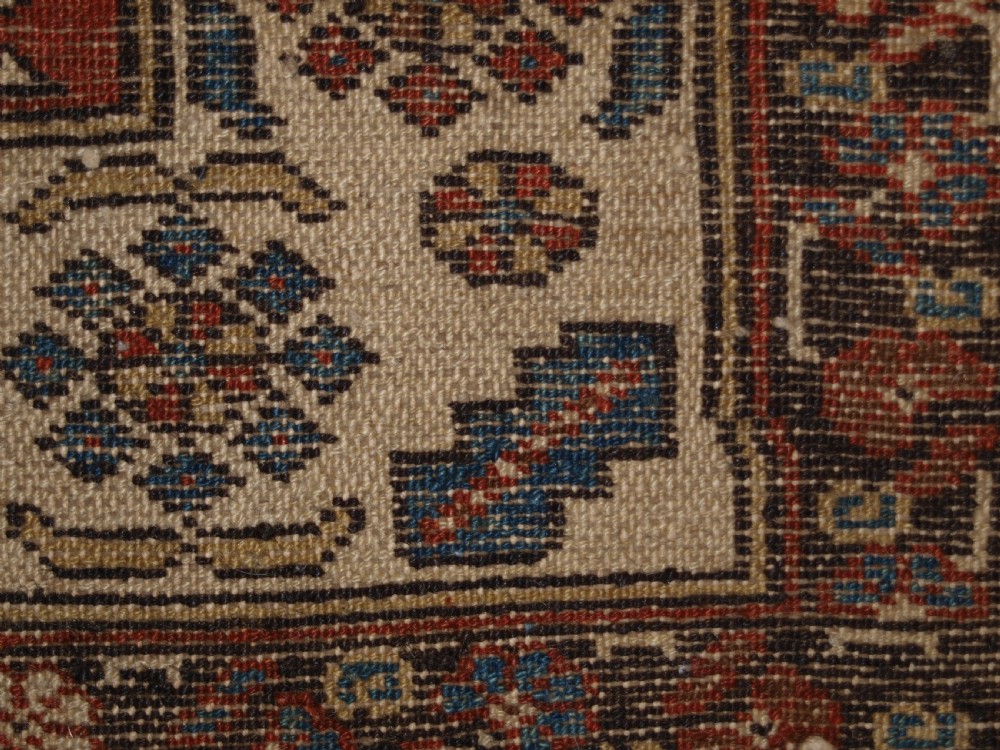 ANTIQUE MAZLAHAN RUG, TRADITIONAL DESIGN, GOOD COLOUR, CIRCA 1920. View XI