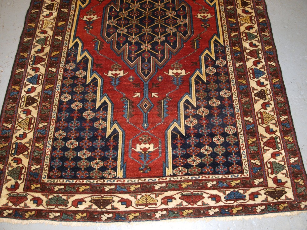 ANTIQUE MAZLAHAN VILLAGE RUG, TRADITIONAL DESIGN, CIRCA 1920. View VI