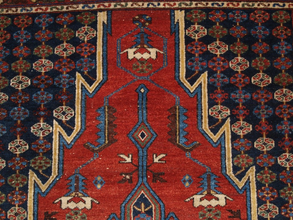 ANTIQUE MAZLAHAN VILLAGE RUG, TRADITIONAL DESIGN, CIRCA 1920. View VII