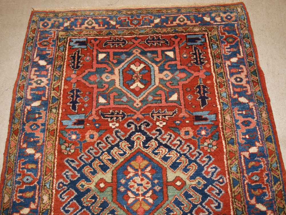 ANTIQUE HERIZ RUNNER, EXCELLENT CONDITION, VERY HARD WEARING, CIRCA 1900/20. View II