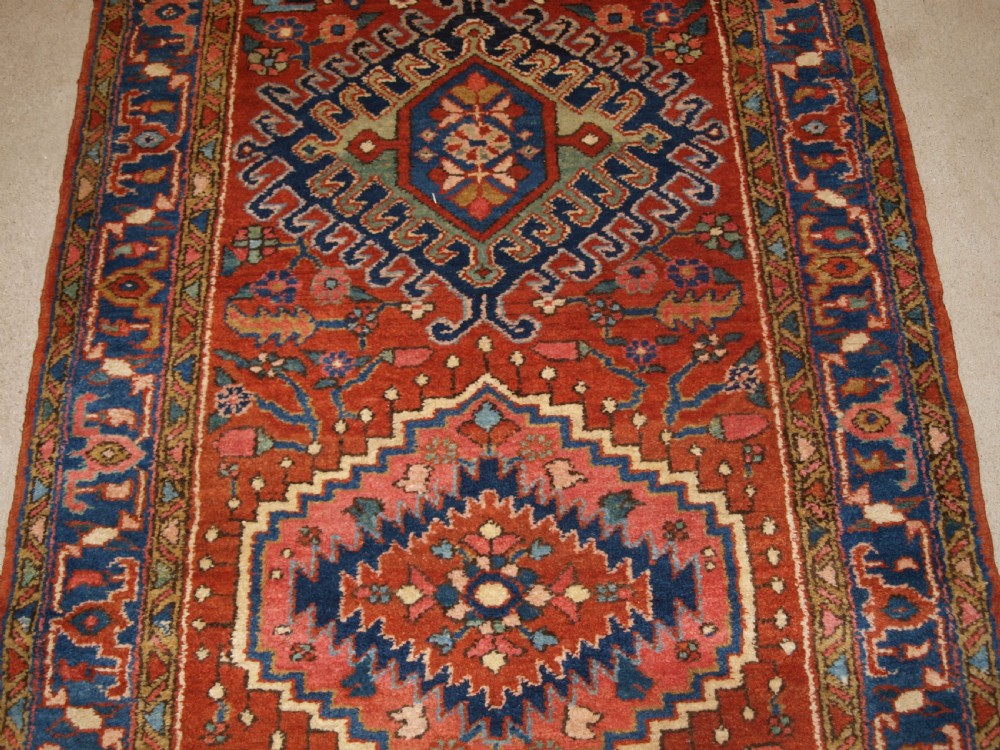 ANTIQUE HERIZ RUNNER, EXCELLENT CONDITION, VERY HARD WEARING, CIRCA 1900/20. View III