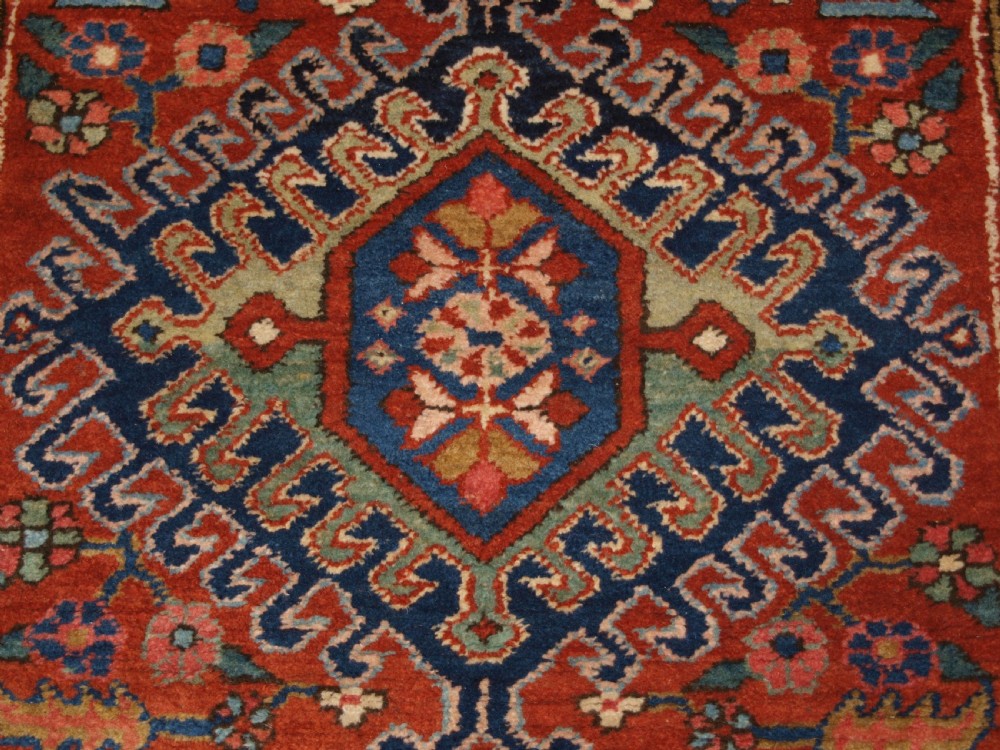 ANTIQUE HERIZ RUNNER, EXCELLENT CONDITION, VERY HARD WEARING, CIRCA 1900/20. View VII