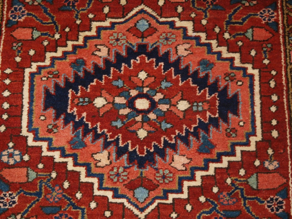 ANTIQUE HERIZ RUNNER, EXCELLENT CONDITION, VERY HARD WEARING, CIRCA 1900/20. View IX