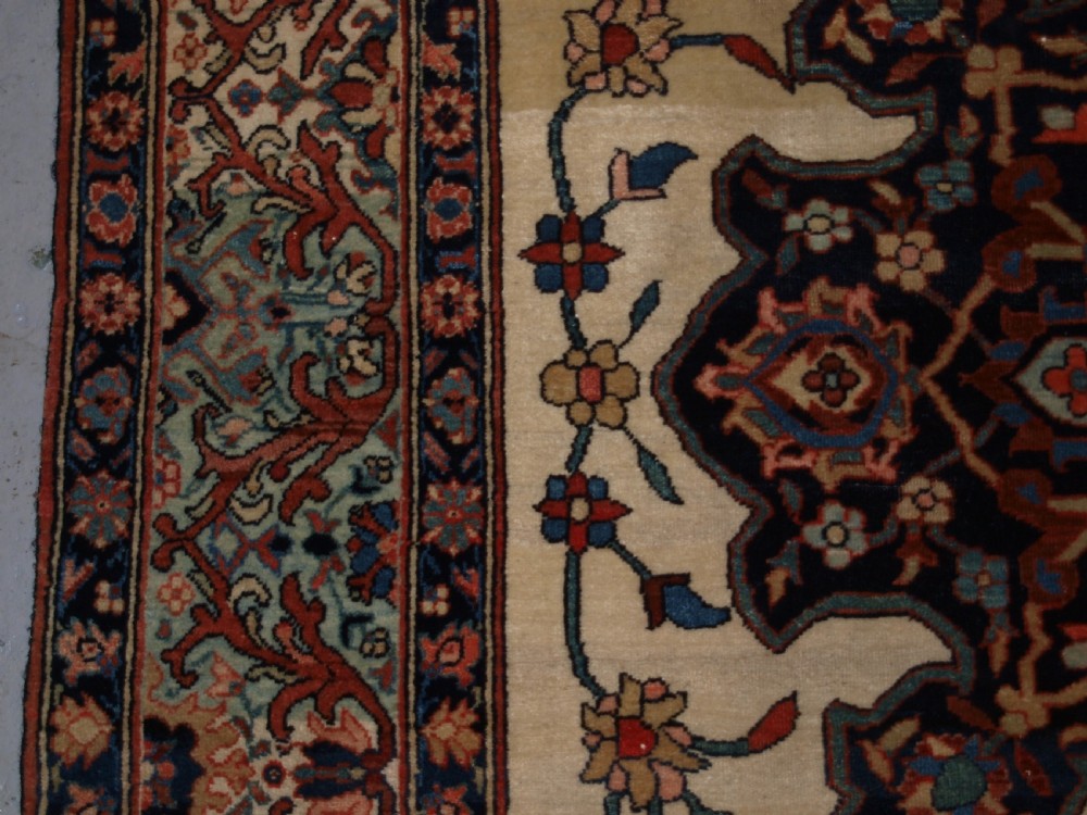 ANTIQUE PERSIAN SAROUK RUG, FLORAL DESIGN, FINE WEAVE, CIRCA 1900. View III