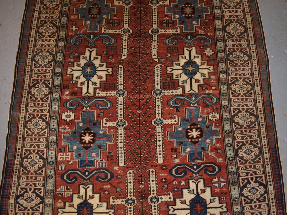 ANTIQUE CAUCASIAN RUG, KUBA REGION, AFSHAN DESIGN, SMALL SIZE, LATE 19TH CENTURY. View IV