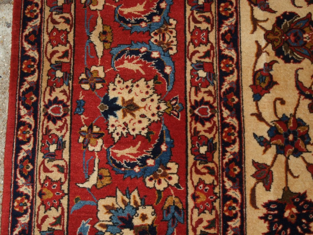 OLD ISFAHAN CARPET, FINE WEAVE WITH TRADITIONAL DESIGN, CIRCA 1920/30. View IV