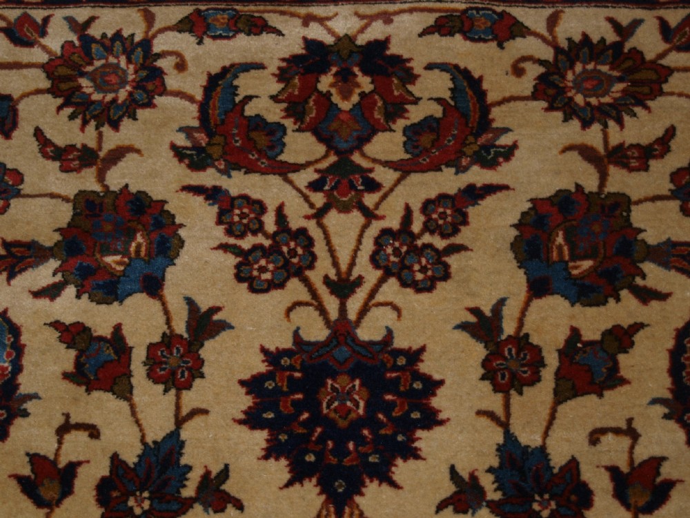 OLD ISFAHAN CARPET, FINE WEAVE WITH TRADITIONAL DESIGN, CIRCA 1920/30. View VIII