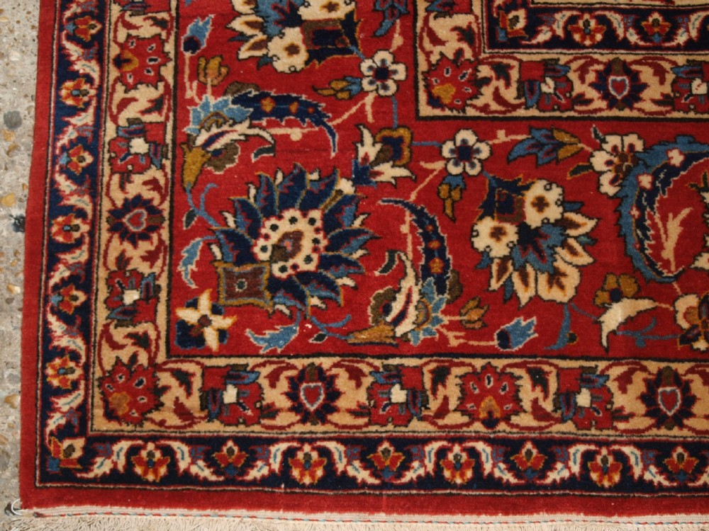 OLD ISFAHAN CARPET, FINE WEAVE WITH TRADITIONAL DESIGN, CIRCA 1920/30. View X