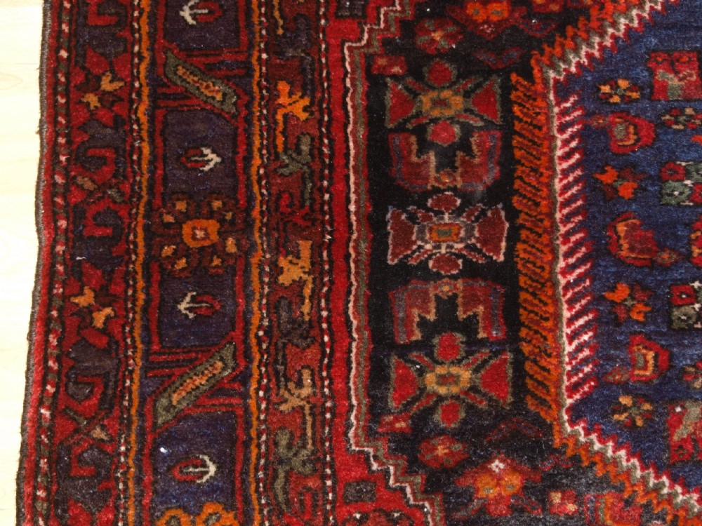 ANTIQUE NORTH WEST PERSIAN VILLAGE RUG, HAMADAN REGION, CIRCA 1920. View III