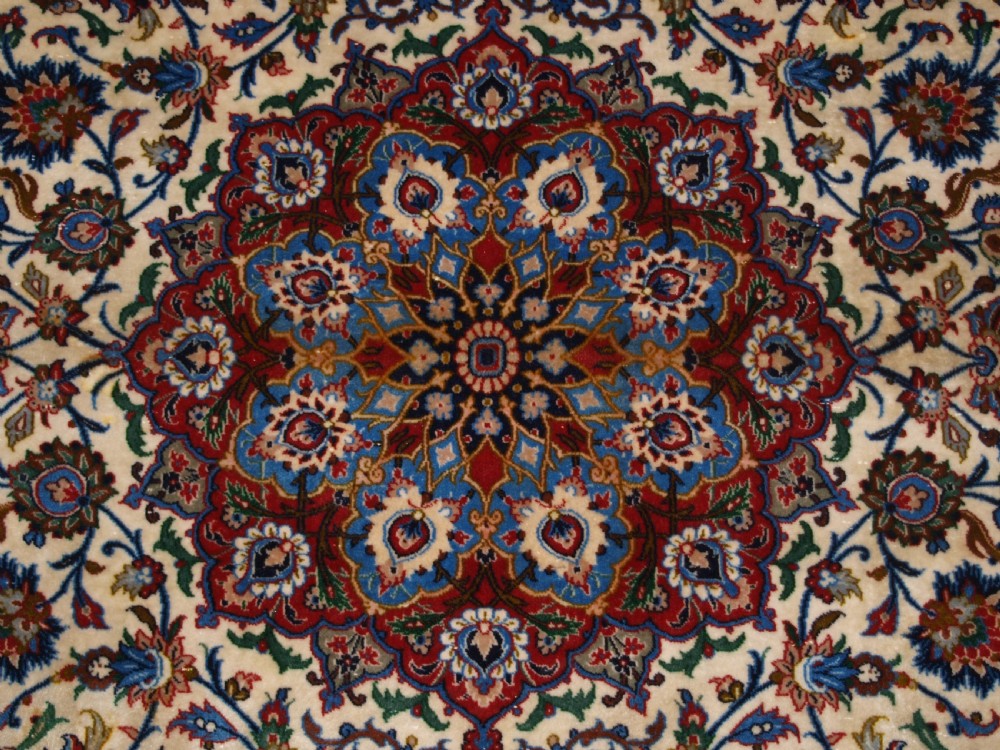 OLD ISFAHAN RUG, VERY FINE WITH SILK FOUNDATION, CIRCA 1920/30 View IX